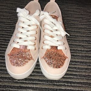 rose gold guess sneakers